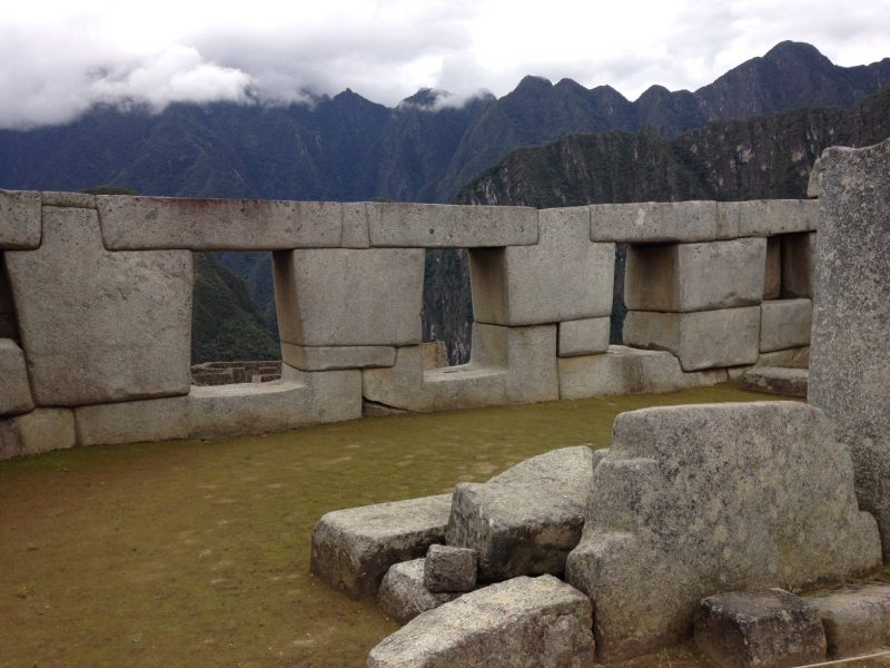 Inca shaped interlocking stone wall